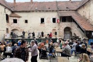 Zámek ve Stránecké Zhoři hostil benefiční koncert Společně pod nebem