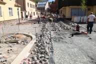 Kvůli bezpečnosti dětí už se do Kostelní nebude vjíždět z náměstí