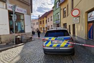 Kriminálka vyšetřuje vloupání do zlatnictví