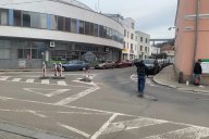 Dopoledne nejezděte na náměstí